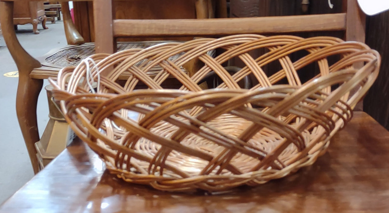 ROUND OPEN WEAVE BASKET