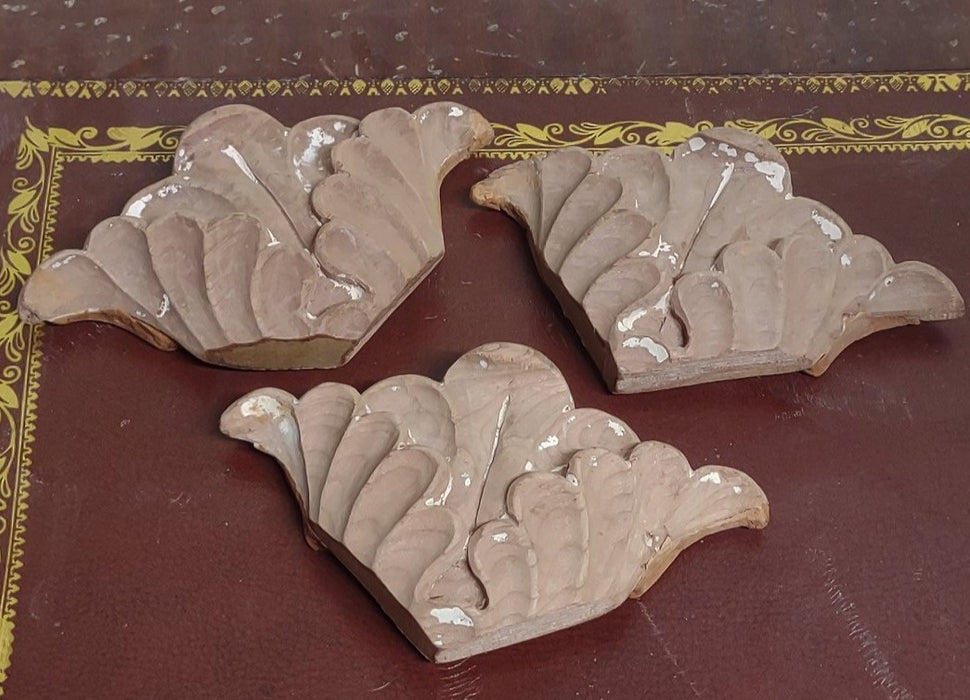 SET OF 3 SMALL HANGING WOOD CARVINGS