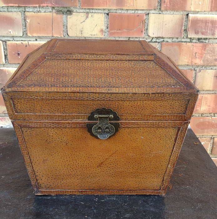 LEATHER AND WOOD DOMED LID BOX