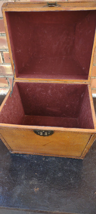 LEATHER AND WOOD DOMED LID BOX