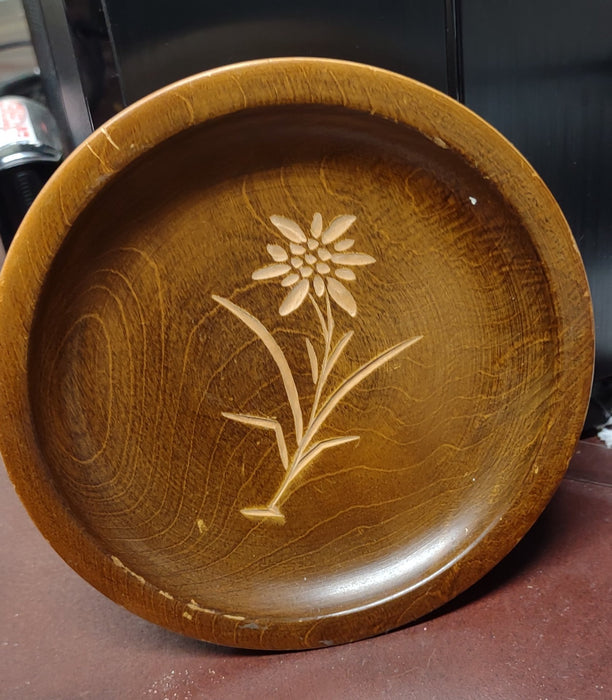 SWISS BOWL WITH CARVED FLOWER