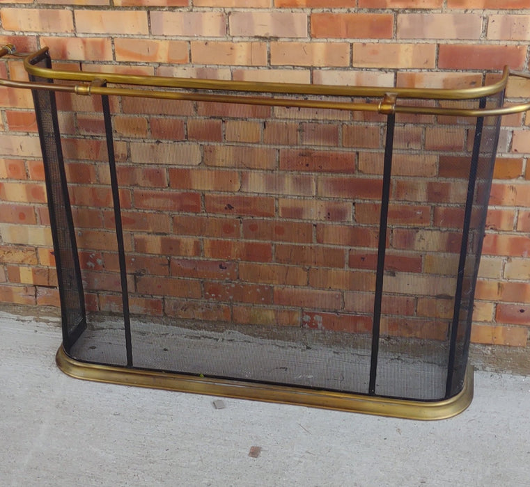 STANDING BRASS AND MESH FIRE SCREEN