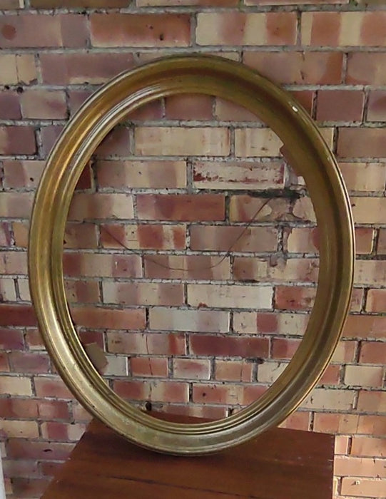 OVAL GILT FRAME