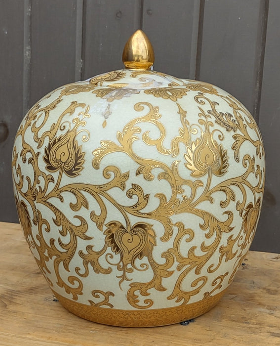 GOLD DECORATED GINGER JAR