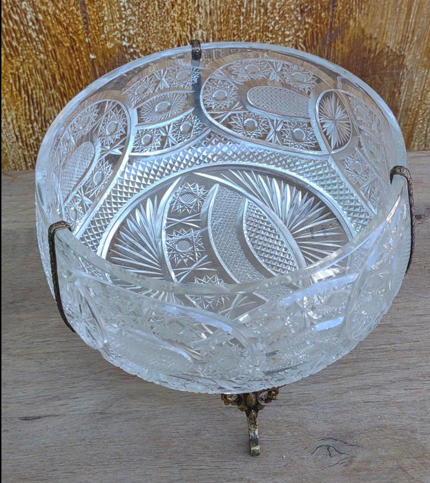 CRYSTAL BOWL WITH BRONZE FEET