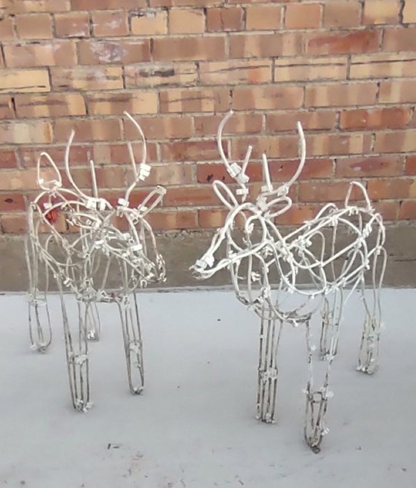 PAIR OF VINTAGE OUTDOOR IRON REINDEER