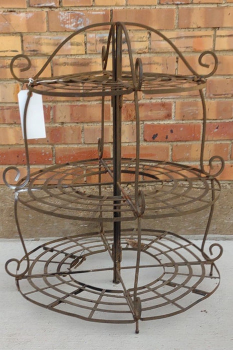 CIRCULAR IRON PLANT STAND WITH 3 LEVELS