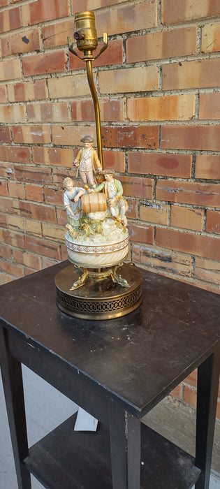 FIGURAL FRENCH SCENE PORCELAIN TABLE LAMP