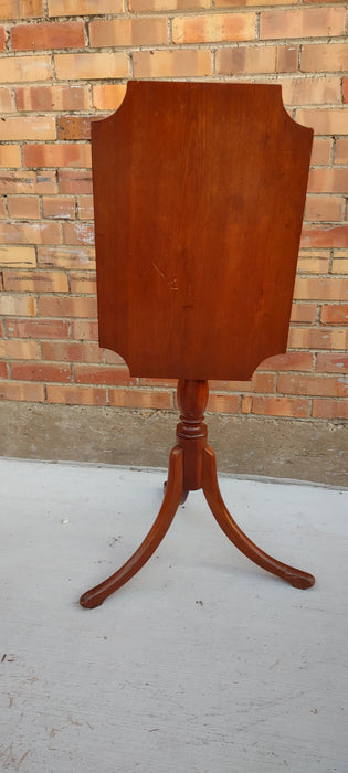 1830'S FEDERAL STYLE AMERICAN TILT TOP CANDLE STAND-SIGNED AND DATED