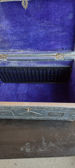 SILVER ELEPANT BOX WITH LID