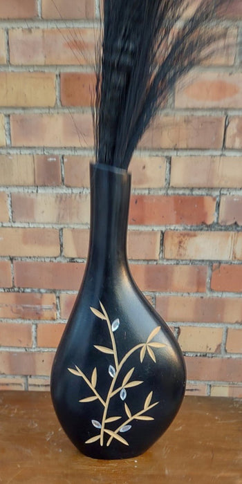 BLACK VASE WITH INLAY AND BLACK FEATHERS