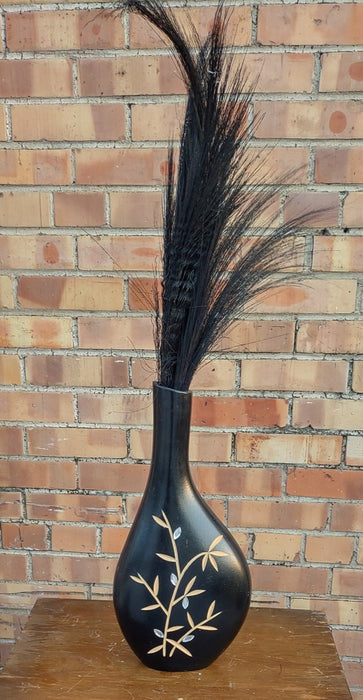 BLACK VASE WITH INLAY AND BLACK FEATHERS