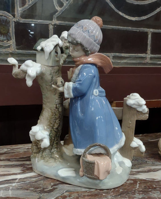 LLADRO CHILD  BY A TREE
