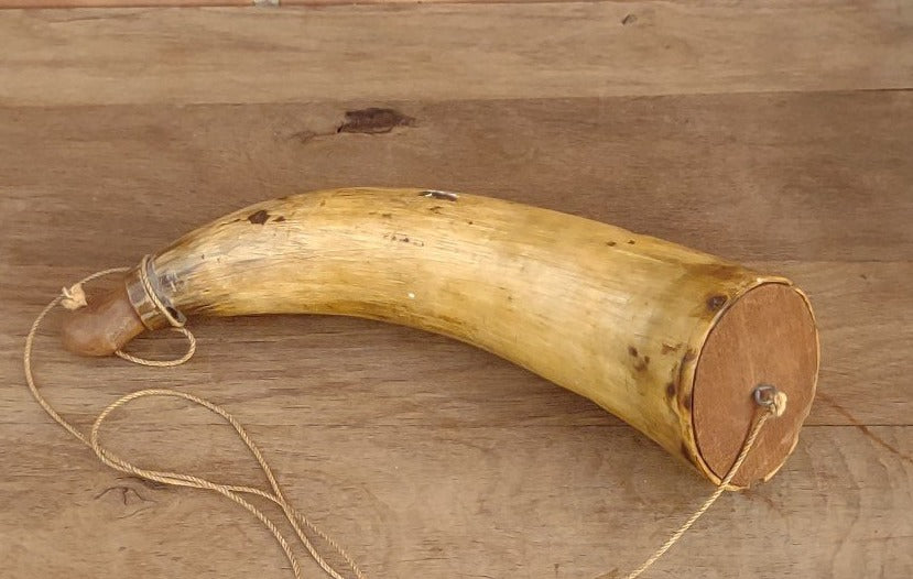 COW HORN POWDER HORN