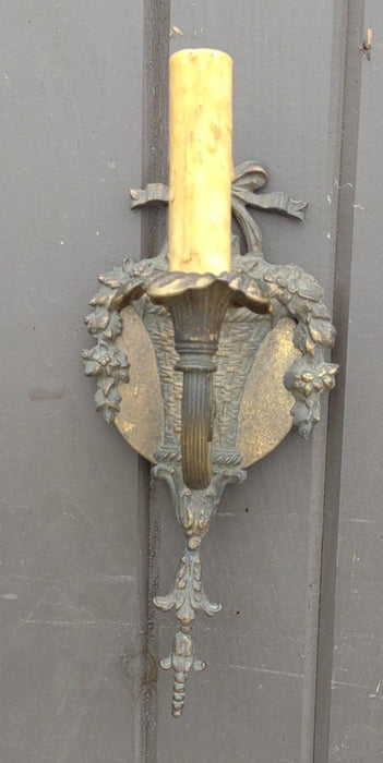 PAIR OF SMALL BRASS FLOWER BASKET SINGLE LUGHT WALL SCONCES