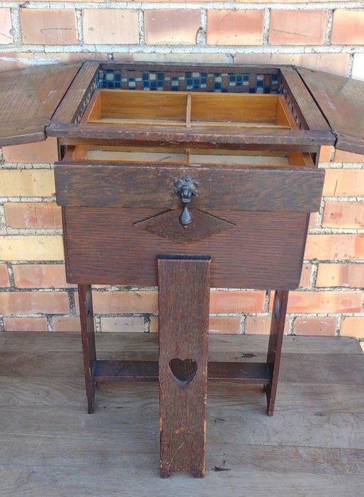 ENGLISH OAK SEWING CADDY