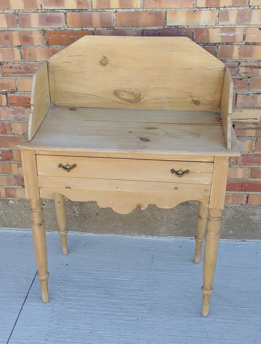 ENGLISH PINE WASH STAND