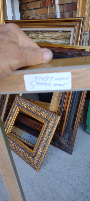 FLOATING CANVAS SILVER FRAME
