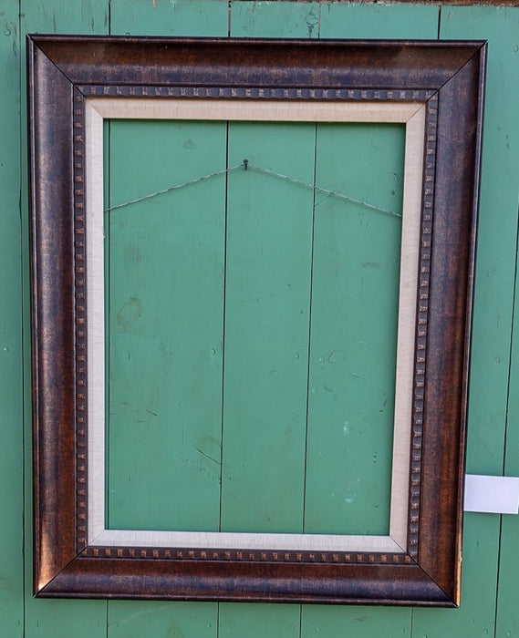 BRONZE FRAME WITH LINEN FILLET