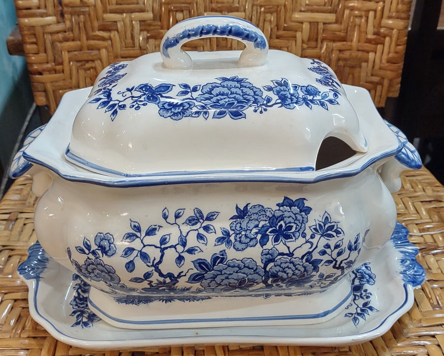 BLUE AND WHITE SERVING DISH WITH LID AND UNDER PLATE-JAPAN