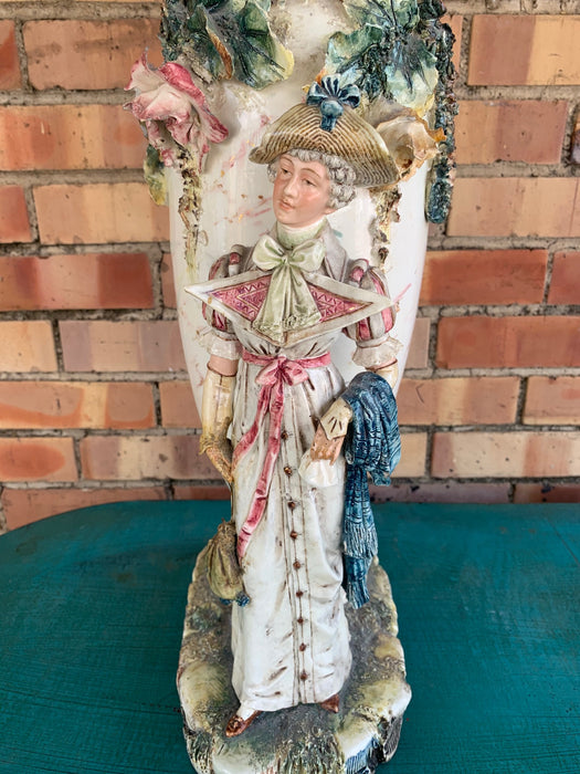 ANTIQUE PORCELAIN FLORAL URN WITH LADY FIGURE