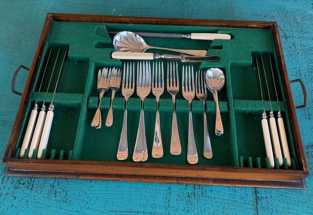 SHEFFIELD CUTLERY SET WITH CELLULOID HANDLES IN TRAY BOX