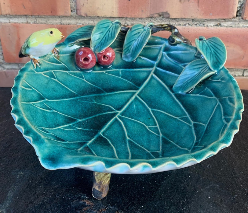 MAJOLICA STYLE LEAF DISH WITH BIRD