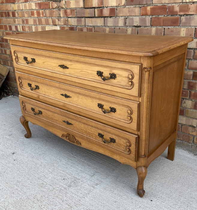 LOUIS XV LIGHT OAK CHEST