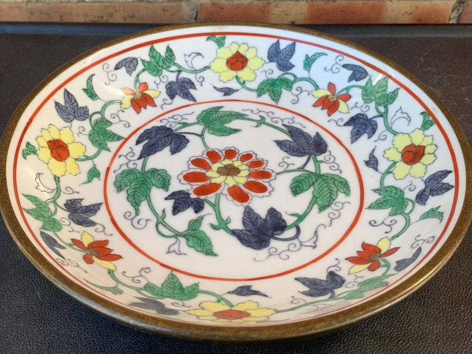 BRASS WRAPPED HAND PAINTED WHITE CHINESE PLATE