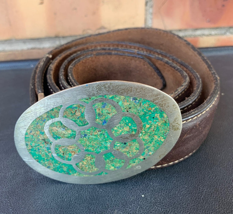 GREEN WITH CIRCLES BUCKLE ON BELT