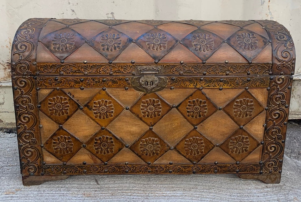 ARCHED TOP LONG TIN AND WOOD EMBOSSED BOX