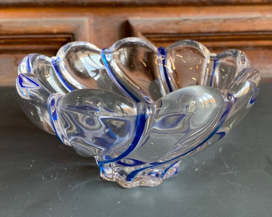 ART GLASS SWIRL CLEAR WITH BLUE SMALL BOWL