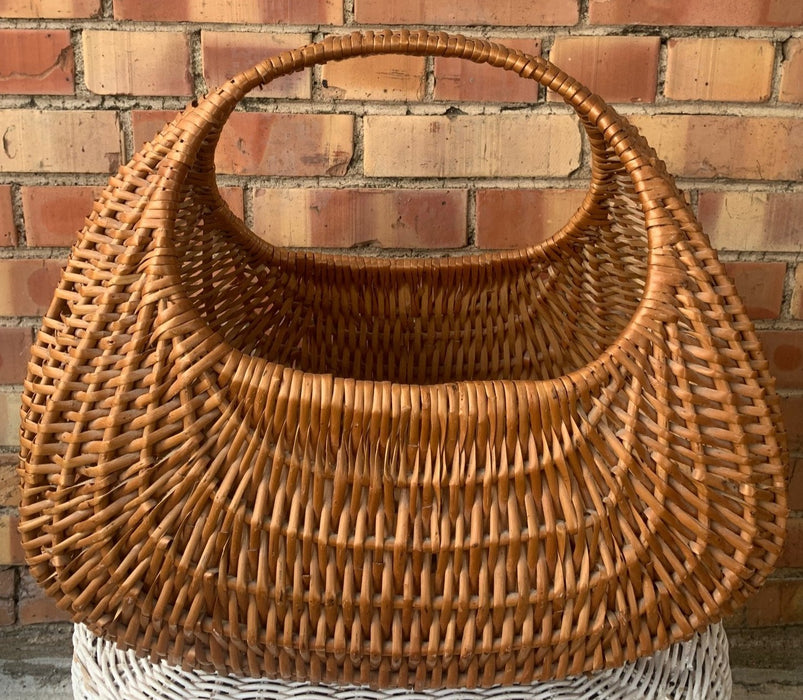 LARGE CURVED BASKET