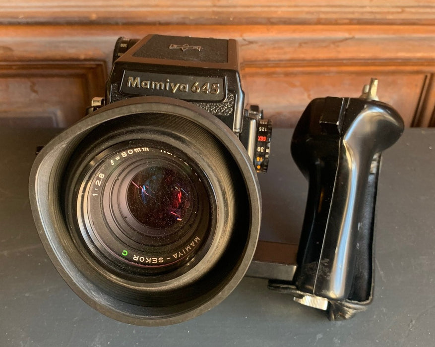 MAMIYA CAMERA 645