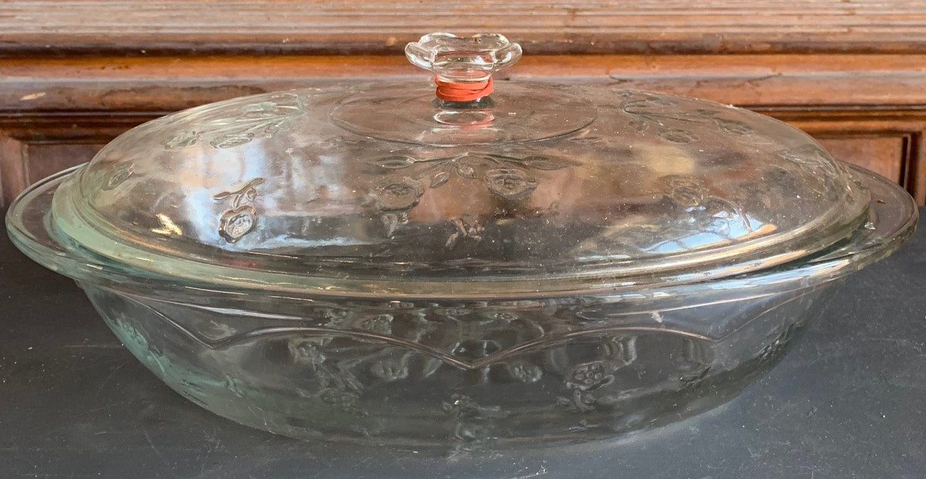 PRESSED GLASS LARGE OVAL CASSEROLE DISH WITH LID