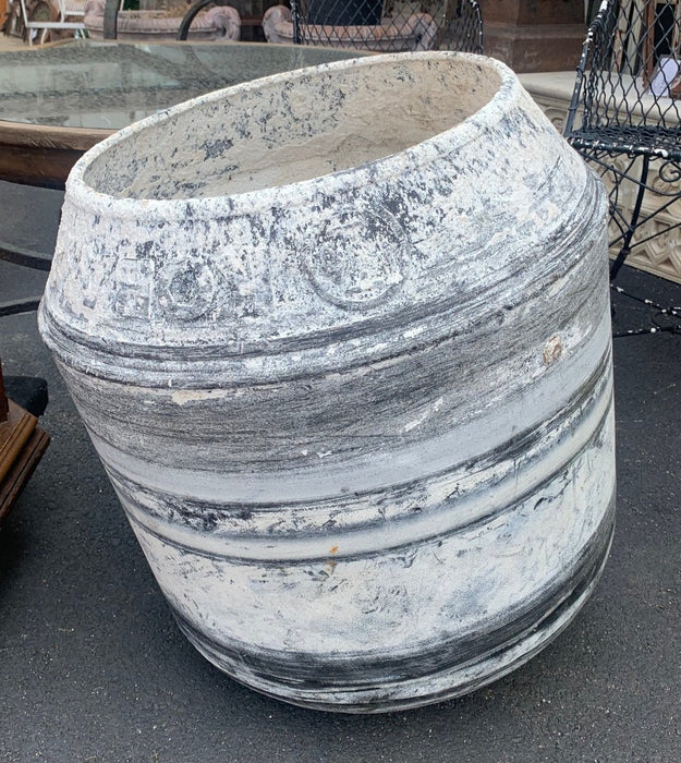 CONCRETE MIXING POT PLANTER