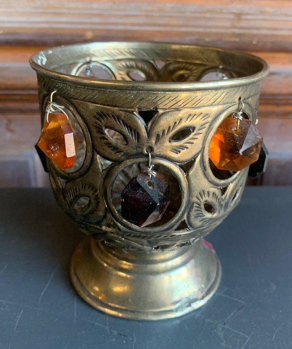LARGE RETICULATED BRASS INDIAN CHALISE WITH PRISMS