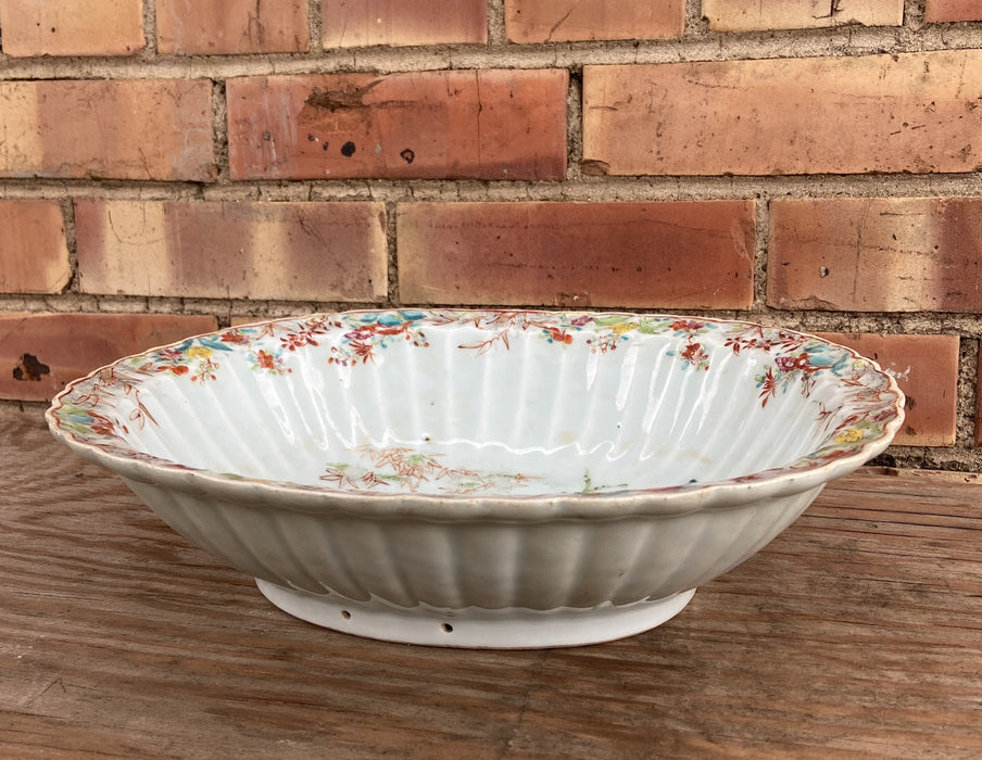 OVAL FLUTED HAND PAINTED ASIAN BOWL WITH BIRDS
