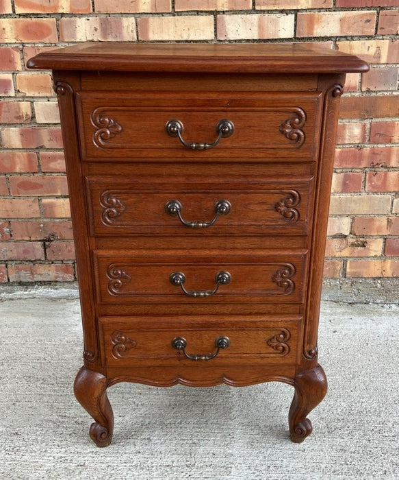 4 DRAWER NARROW OAK CHEST ON LEGS