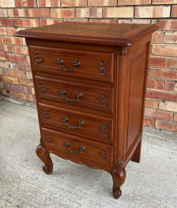 4 DRAWER NARROW OAK CHEST ON LEGS