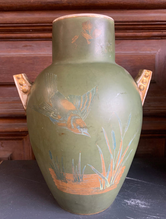 ENGLISH LATE 19TH CENTURY GREEN VASE WITH BIRD
