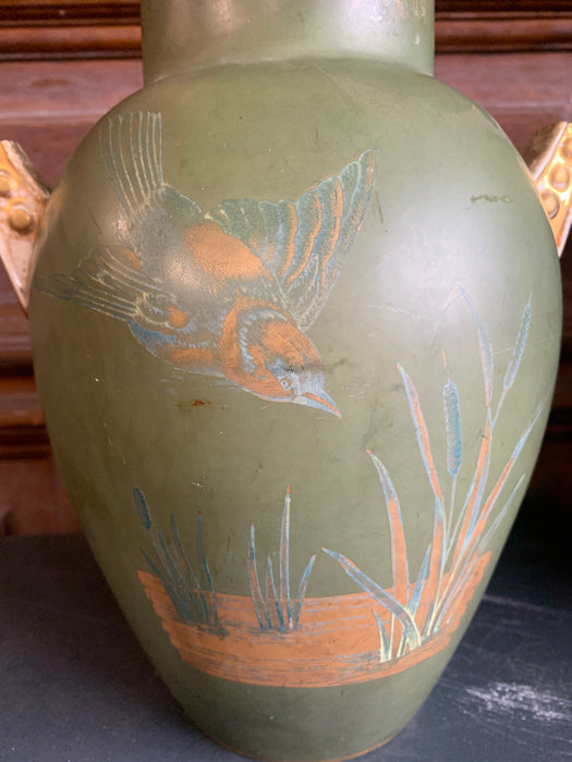 ENGLISH LATE 19TH CENTURY GREEN VASE WITH BIRD