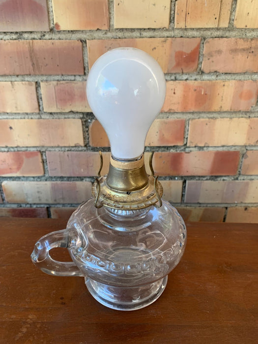 ELECTRIFIED GLASS OIL LAMP WITH HANDLE AND SHORT BASE