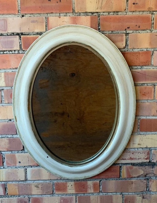 SMALL OVAL MIRROR IN PAINTED WOOD FRAME
