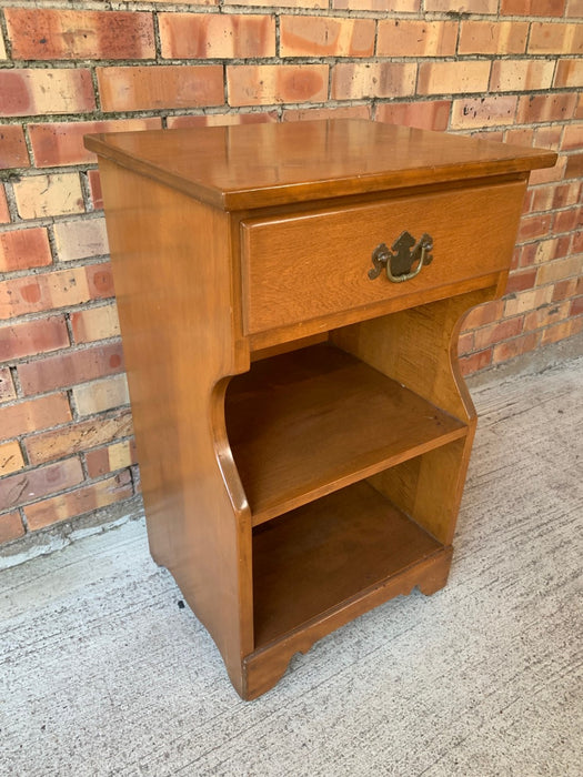 ETHAN ALLEN MAPLE NIGHT STAND