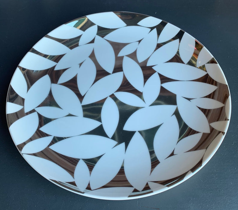SET OF 7 WEST ELM SILVER AND WHITE LEAVES PLATES