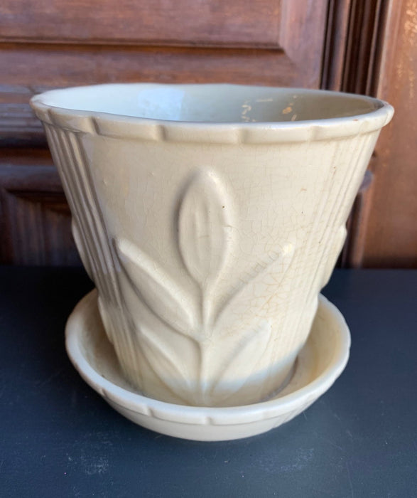 GLAZED USA POTTERY LEAF PLANTER AS FOUND