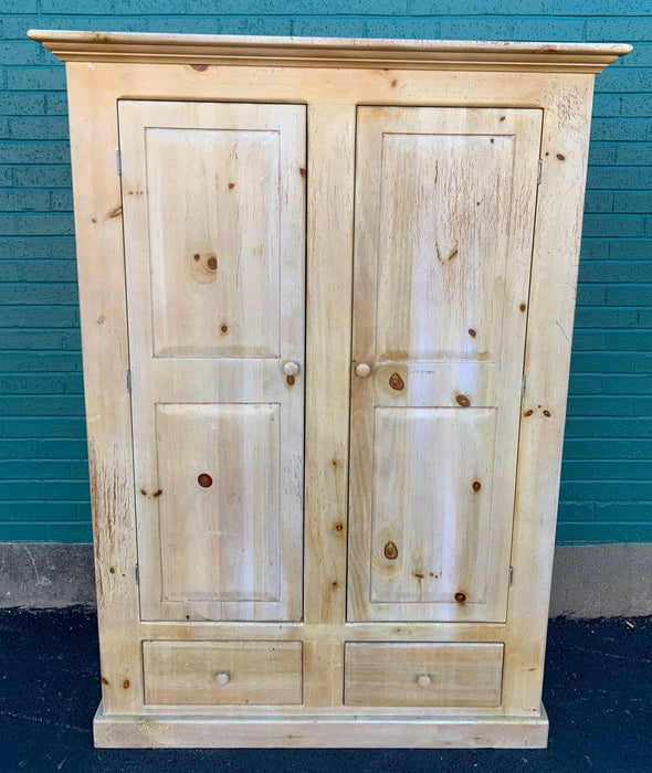 PINE WALL CUPBOARD