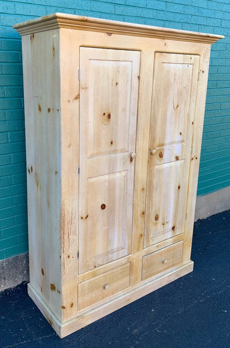 PINE WALL CUPBOARD