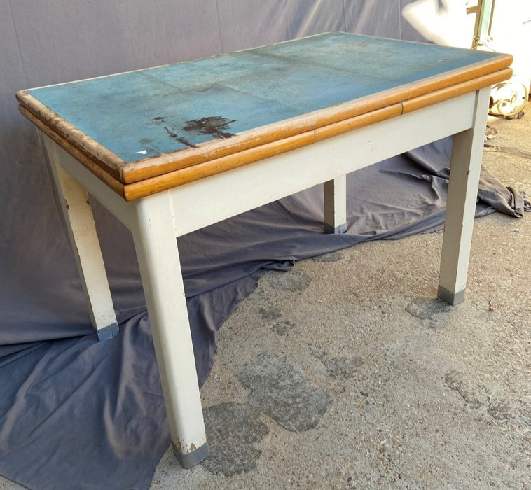 WHITE DRAW LEAF TABLE